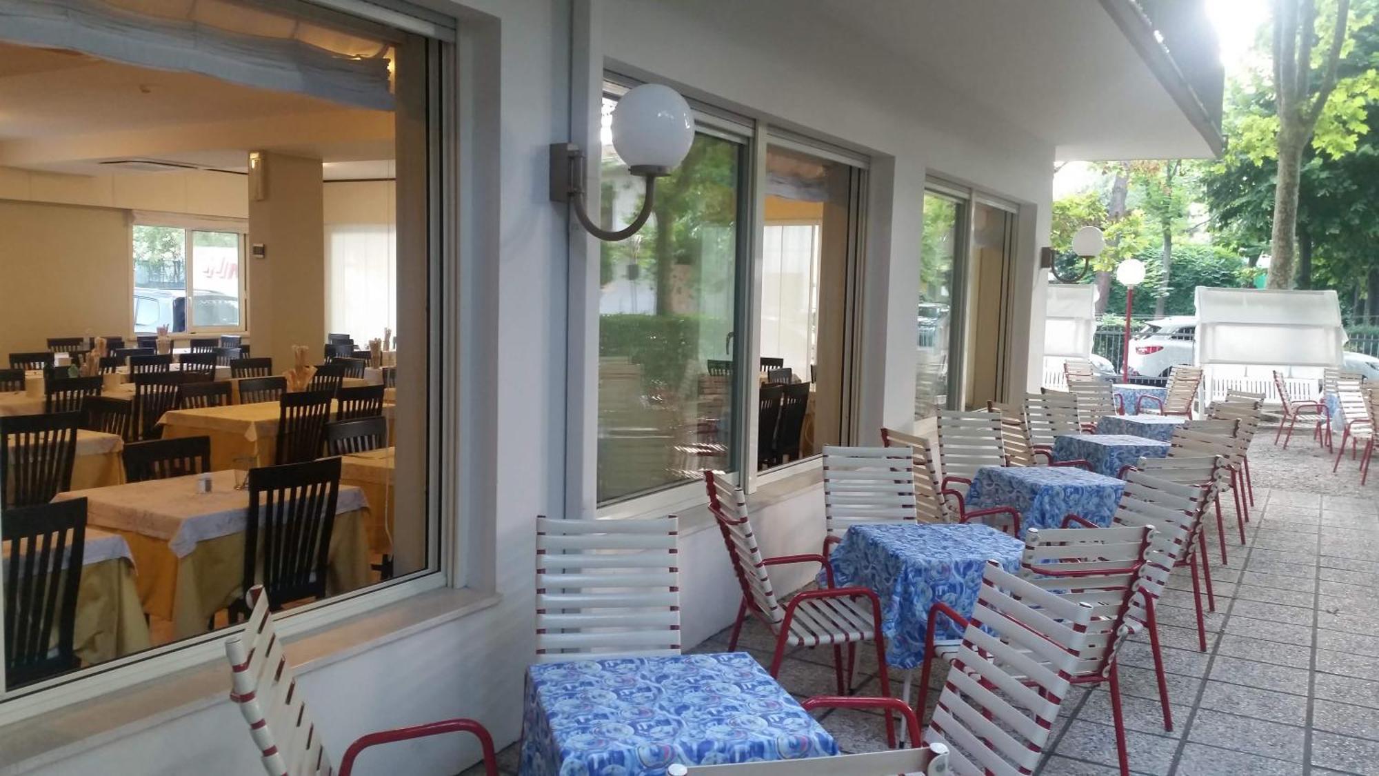 Hotel Irene Riccione Exterior foto